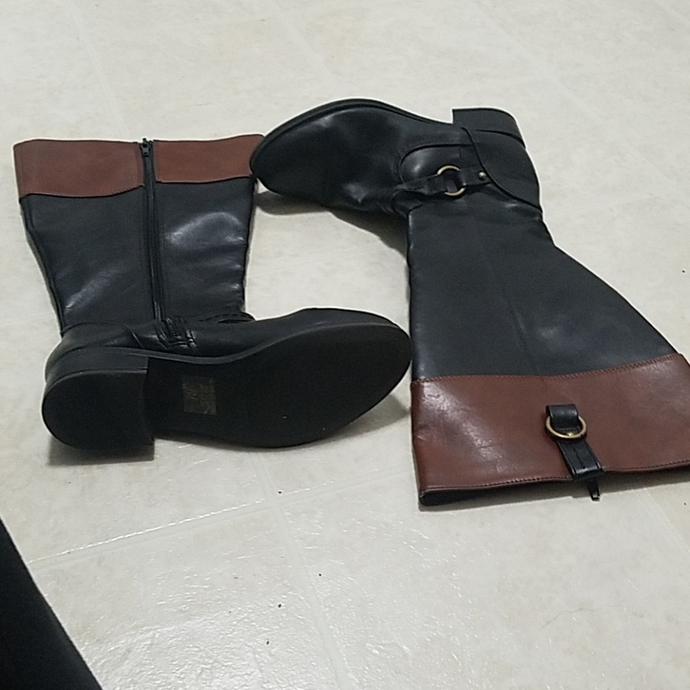 High boots wide calf great condition